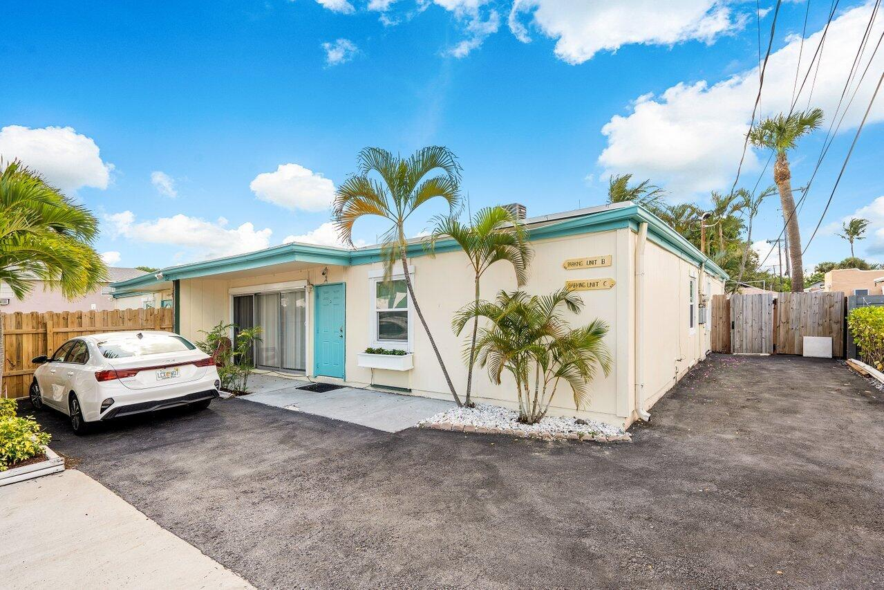 4 Units — Fully Furnished — West Palm Beach