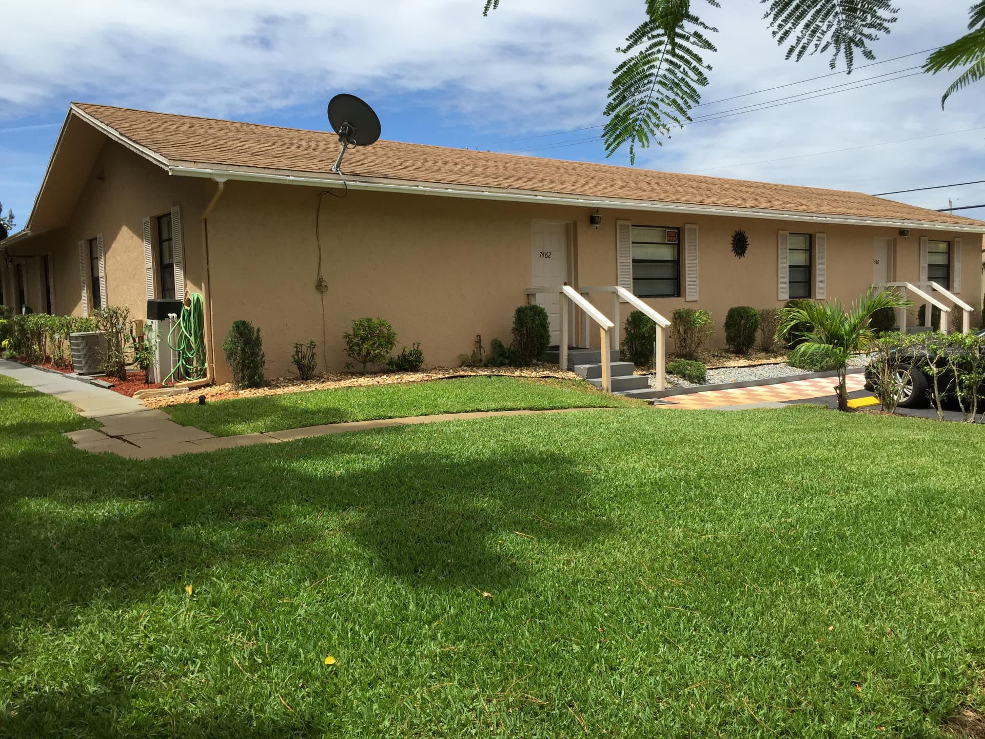 4 Units in Greenacres
