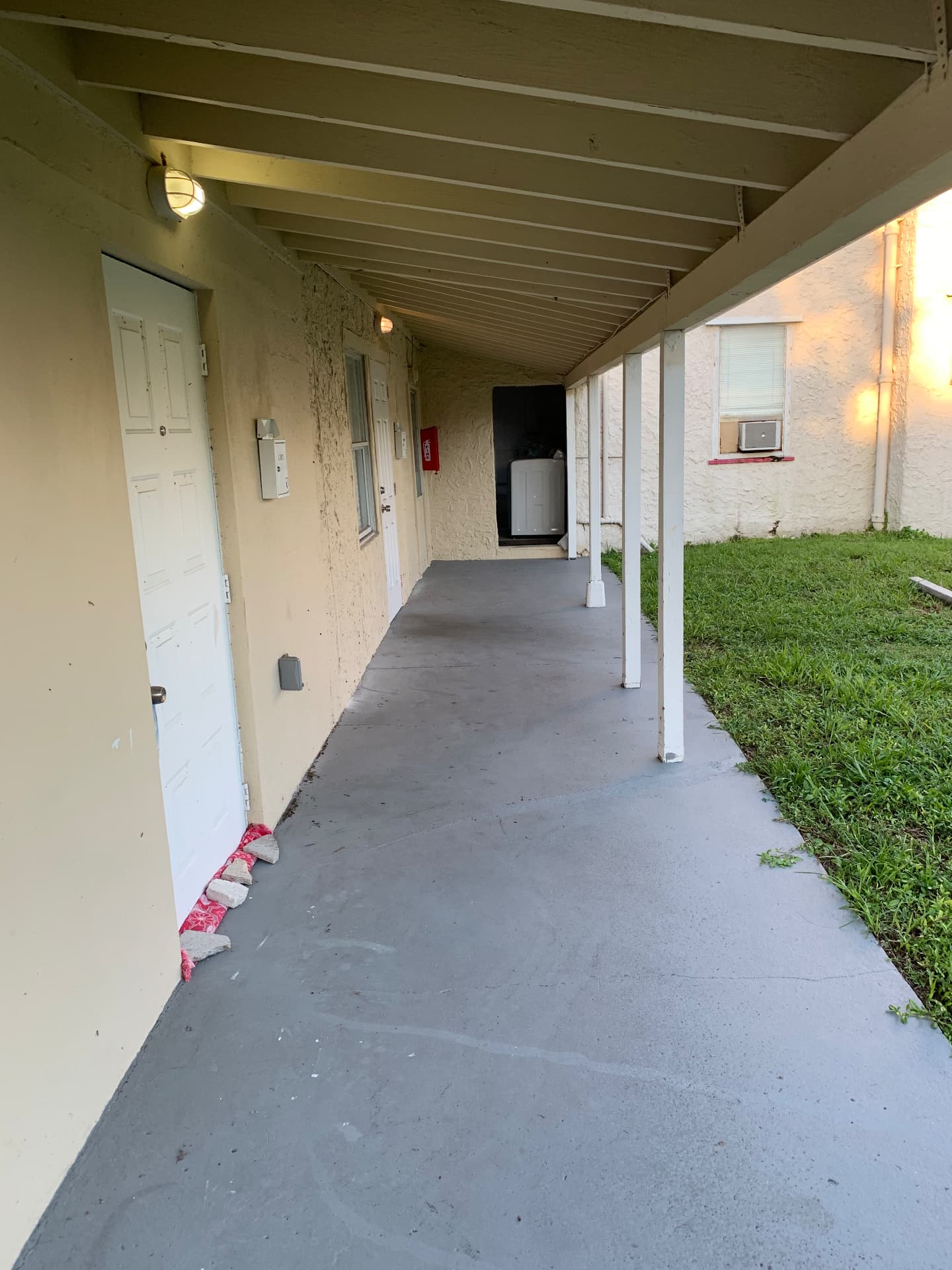 4 Units in Oakland Park